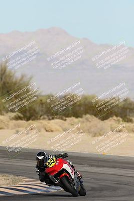 media/Dec-07-2025-CVMA (Sun) [[3e7d2de5dc]]/Race 9-Formula UL Shootout/